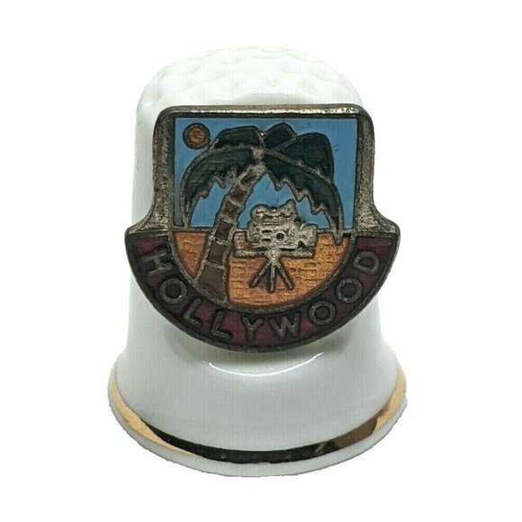 Vintage Watsons Hollywood Souvenir Collectors Fine Bone China Thimble - Picture 1 of 5